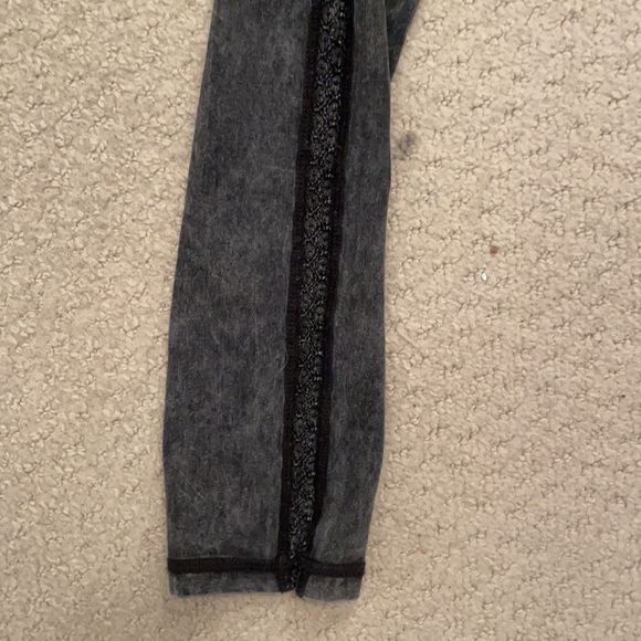 Dark grey leggings with side lace. - Picture 2 of 4